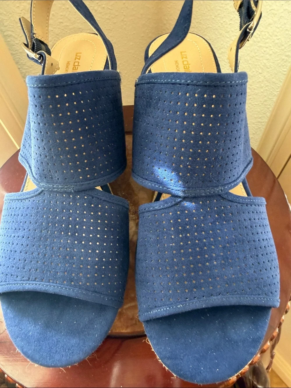 NWOT Claiborne Wedge Rope Heel Sandals 8 Perforated Upper Memory Foam Insole